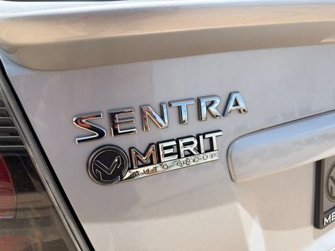 Used 2012 Nissan Sentra 2.0 SR w/ Special Edition Pkg FWD image 13