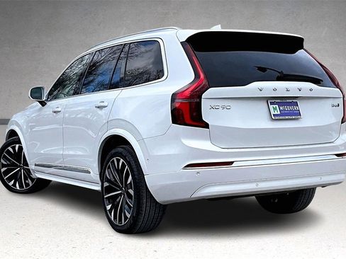 Used 2025 Volvo XC90 B6 Plus w/ Protection Package Premier image 4