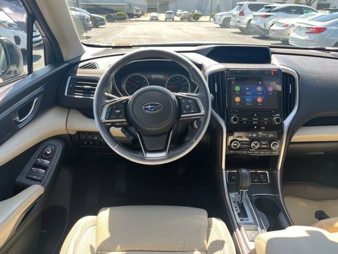 Used 2022 Subaru Ascent Premium w/ Convenience Package AWD/4WD image 4