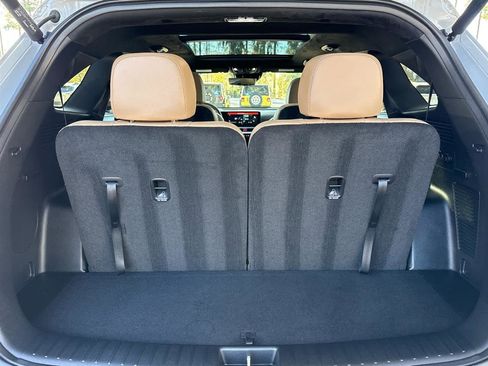 Used 2025 Kia Sorento SX Prestige w/ Olive Brown Leather Package image 12