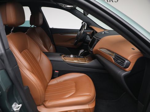 Certified 2022 Maserati Levante GT AWD/4WD image 14
