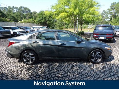 Certified 2025 Hyundai Elantra SEL FWD image 5