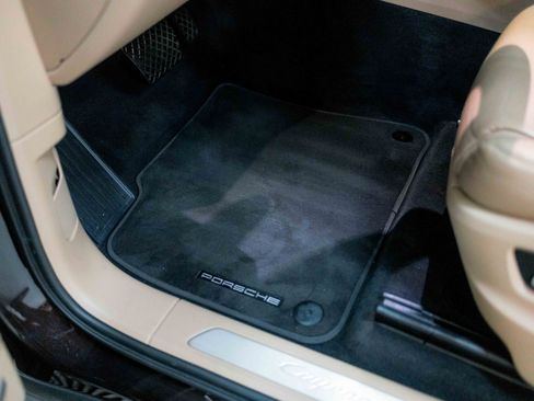 Used 2019 Porsche Cayenne image 37