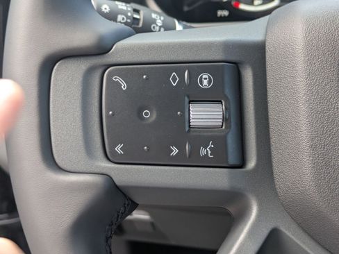 New 2026 Land Rover Defender 130 X-Dynamic SE AWD/4WD image 17