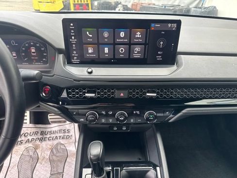Used 2023 Honda Accord Sport image 11