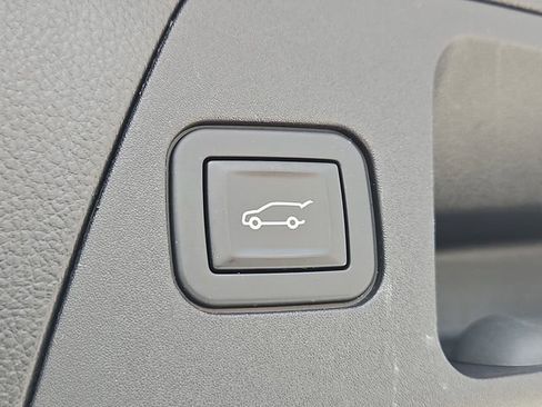 Used 2019 Buick Envision Essence image 17