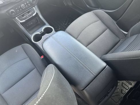 Used 2022 GMC Terrain SLE w/ Driver Convenience Package AWD/4WD image 24