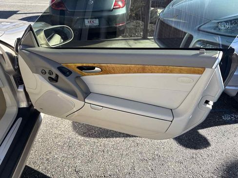 Used 2005 Mercedes-Benz SL 500 image 16