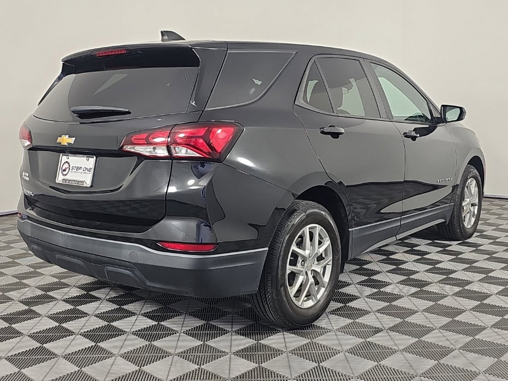 Used 2024 Chevrolet Equinox LS w/ LS Convenience Package FWD image 5