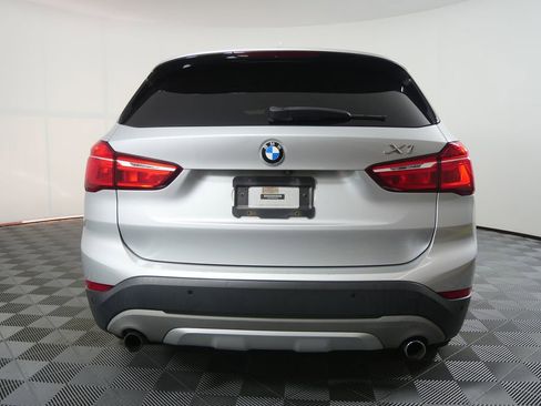 Used 2017 BMW X1 sDrive28i image 4