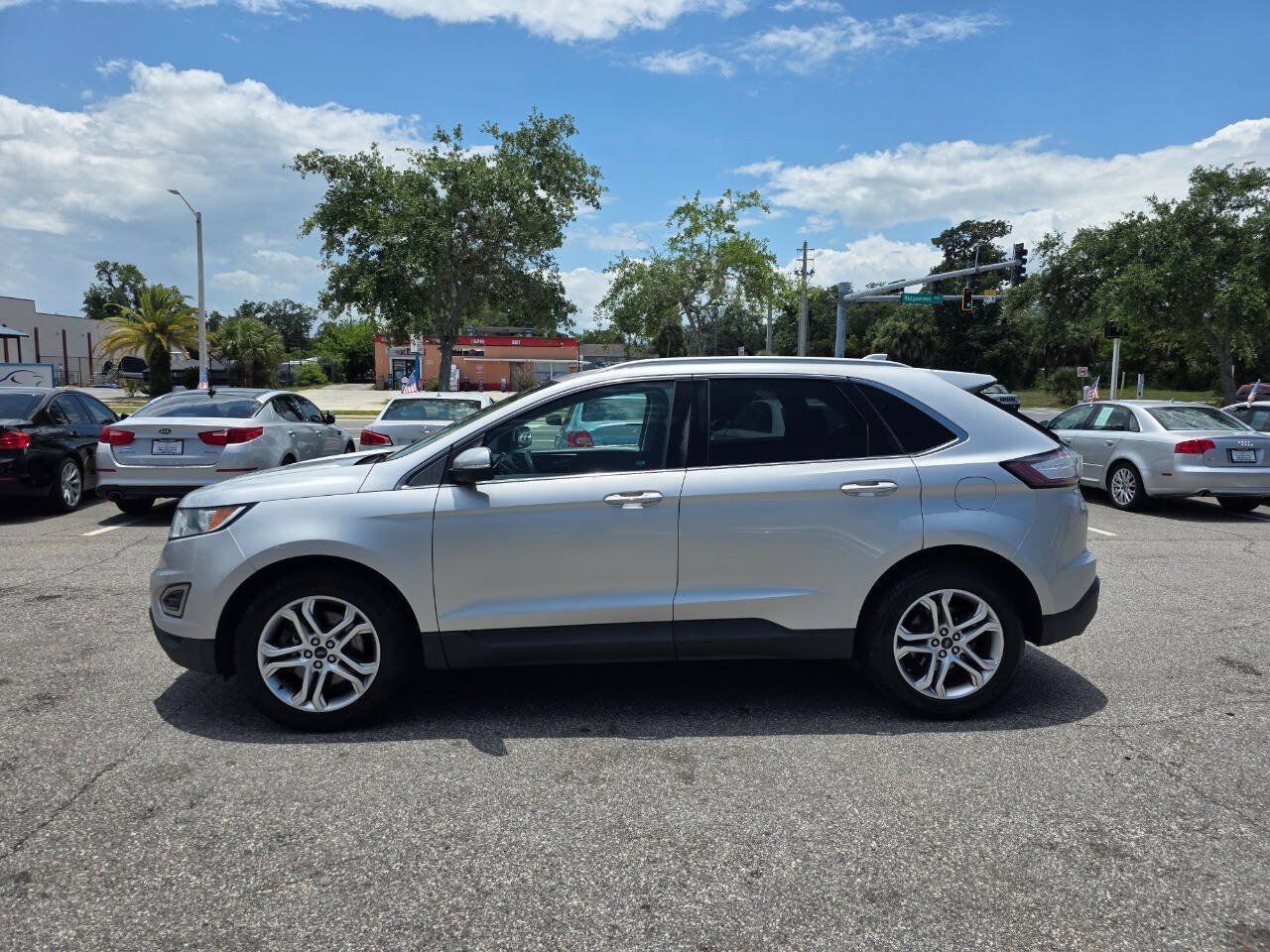 Used 2015 Ford Edge Titanium w/ Technology Package AWD/4WD image 7