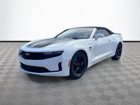 Used 2023 Chevrolet Camaro LT RWD image 3