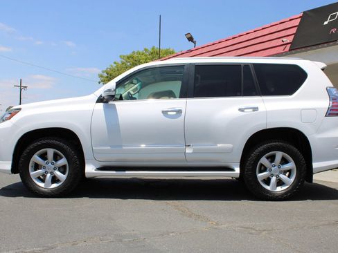 Used 2016 Lexus GX 460 w/ Comfort Package AWD/4WD image 45