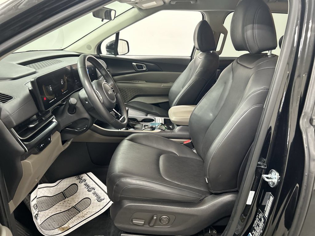 Certified 2026 Kia Carnival FWD image 9