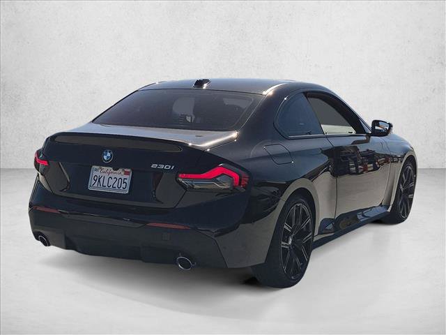Used 2024 BMW 230i Coupe w/ Convenience Package RWD image 5