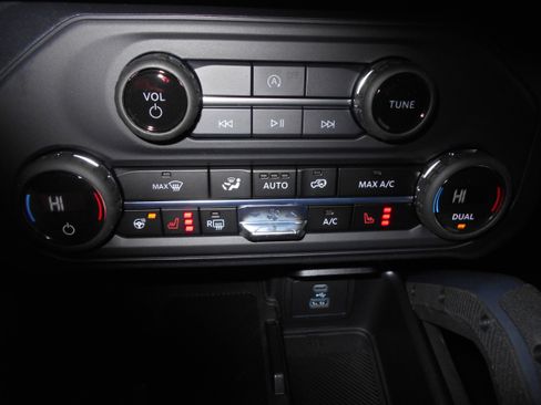 New 2025 Ford Bronco Badlands w/ Sasquatch Package image 39