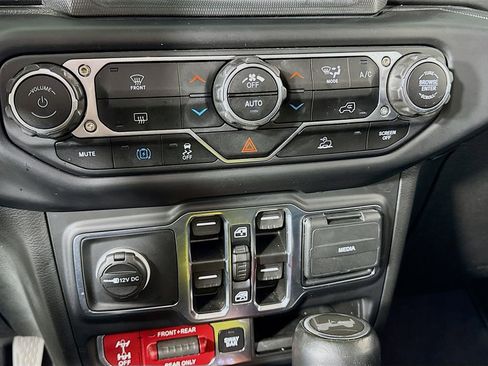 Used 2023 Jeep Wrangler Unlimited Rubicon 4xe image 23