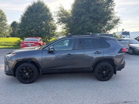Used 2023 Toyota RAV4 XSE AWD/4WD image 2