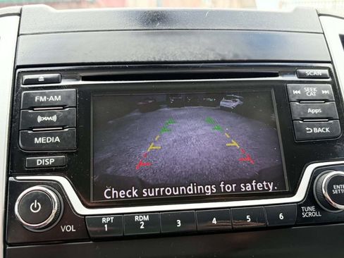 Used 2016 Nissan Frontier SV w/ SV Value Truck Package RWD image 17