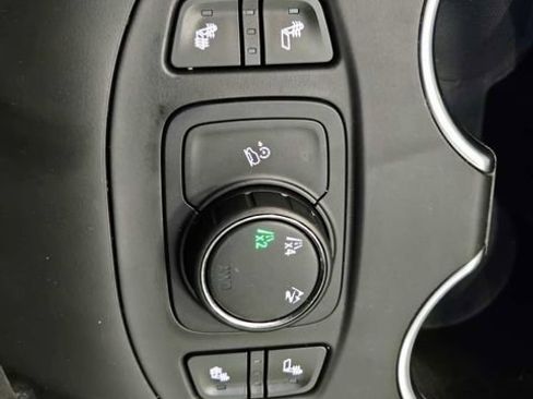 Used 2019 GMC Terrain SLT w/ Preferred Package image 26