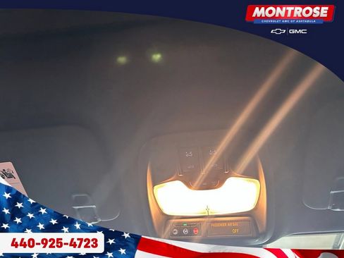 Used 2025 Chevrolet Colorado ZR2 w/ Technology Package AWD/4WD image 18