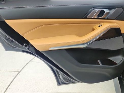 Used 2025 BMW X5 sDrive40i w/ M Sport Package image 33