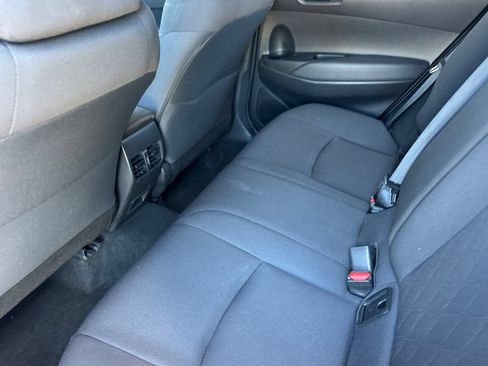Certified 2022 Toyota Corolla Cross LE w/ Moonroof Package AWD/4WD image 15