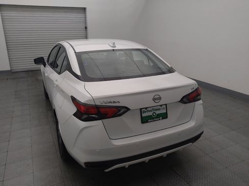 Used 2024 Nissan Versa SV FWD image 6