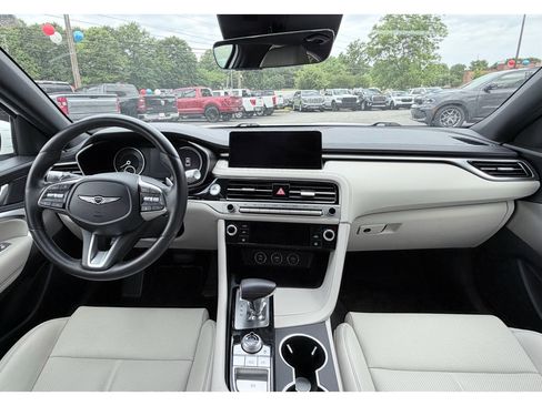 Used 2025 Genesis G70 2.5T AWD/4WD image 10