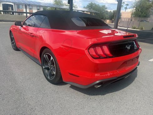 Used 2020 Ford Mustang Convertible RWD image 7