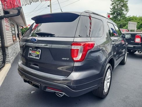 Used 2018 Ford Explorer XLT w/ Equipment Group 202A AWD/4WD image 3
