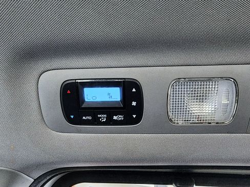 Used 2012 Honda Odyssey EX-L image 18