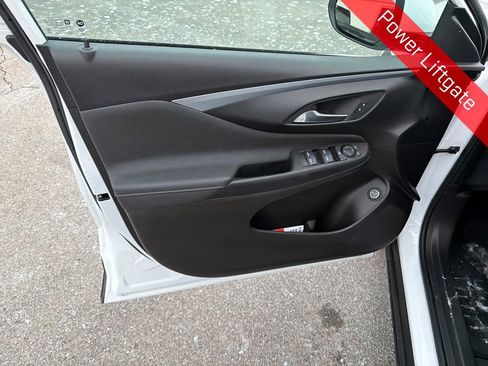 Used 2024 Buick Envista Preferred w/ Convenience I Package image 12