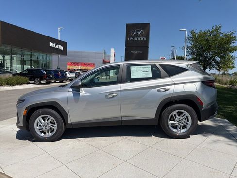 New 2026 Hyundai Tucson SE FWD image 2