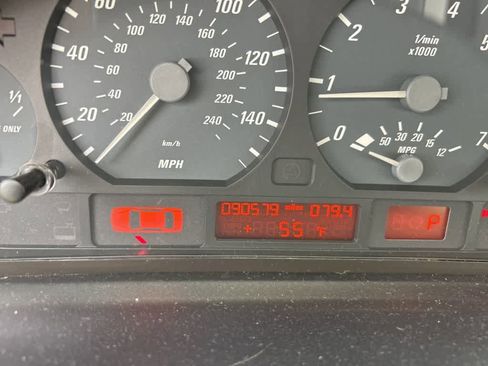 Used 2004 BMW 325Ci Coupe image 25