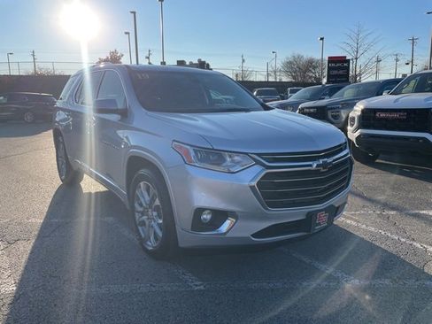 Used 2019 Chevrolet Traverse Premier image 4