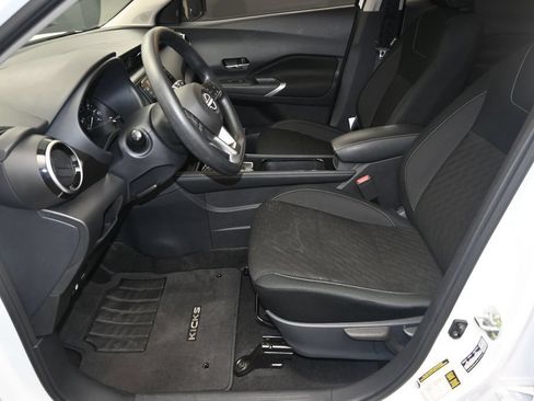 Used 2024 Nissan Kicks SV FWD image 18