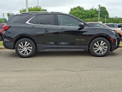 Used 2023 Chevrolet Equinox Premier FWD image 3