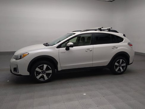 Used 2016 Subaru Crosstrek Touring image 2