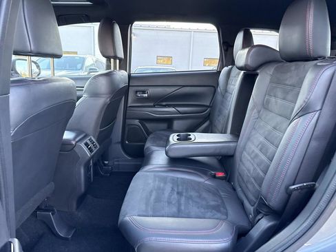 Used 2020 Mitsubishi Outlander LE AWD/4WD image 11