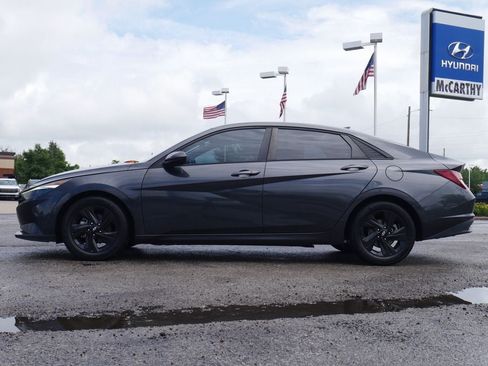 Used 2021 Hyundai Elantra SEL w/ Convenience Package FWD image 13