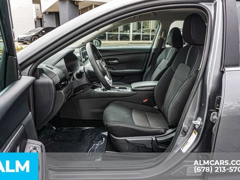 Used 2024 Nissan Sentra SV FWD image 19