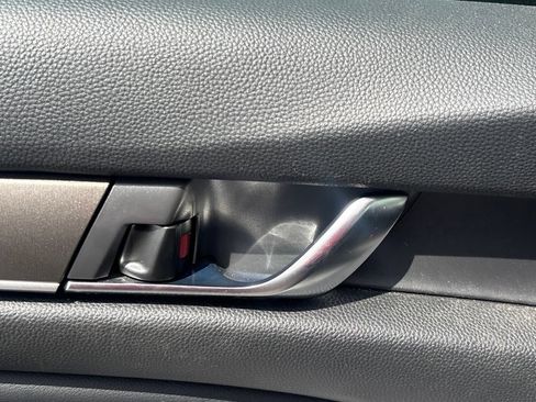Used 2018 Honda Accord LX image 8
