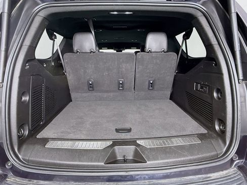 Used 2023 Chevrolet Suburban Premier image 27