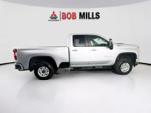 Used 2022 Chevrolet Silverado 2500 LT w/ Convenience Package AWD/4WD image 8