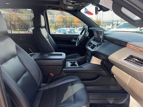 Used 2021 Chevrolet Tahoe LT w/ Luxury Package image 12