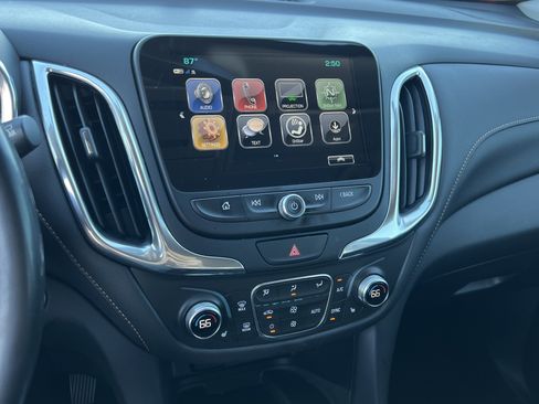 Used 2018 Chevrolet Equinox Premier image 22