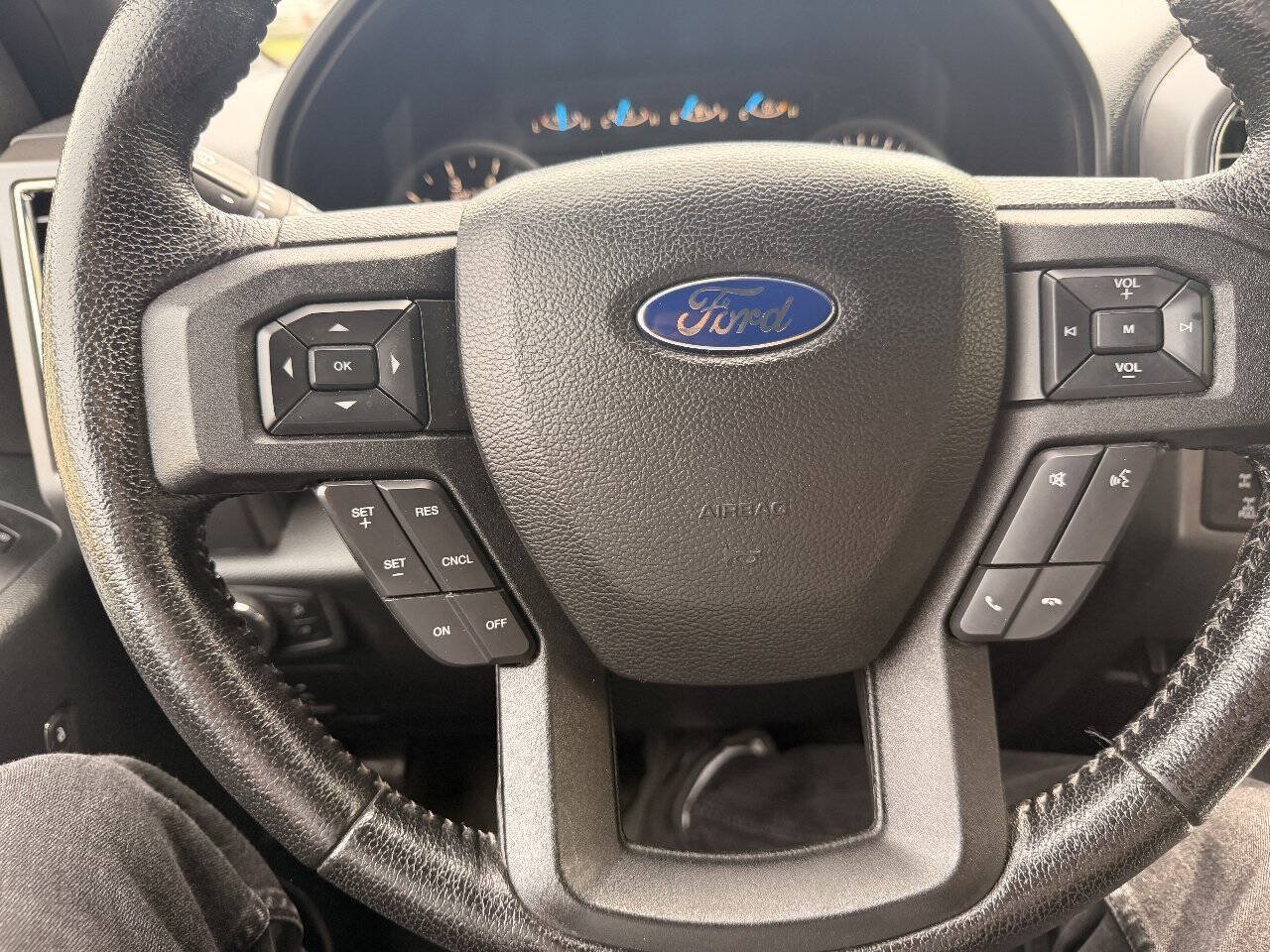 Used 2016 Ford F150 XLT w/ Equipment Group 302A Luxury AWD/4WD image 20