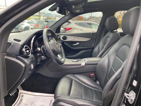 Used 2019 Mercedes-Benz GLC 300 4MATIC image 9