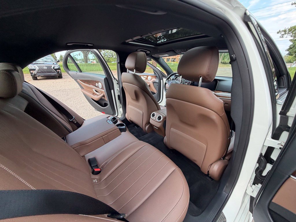 Used 2017 Mercedes-Benz E 300 4MATIC image 33